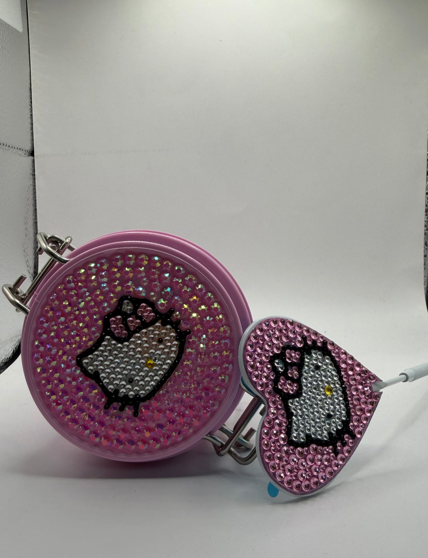 Glue Container & Mirror